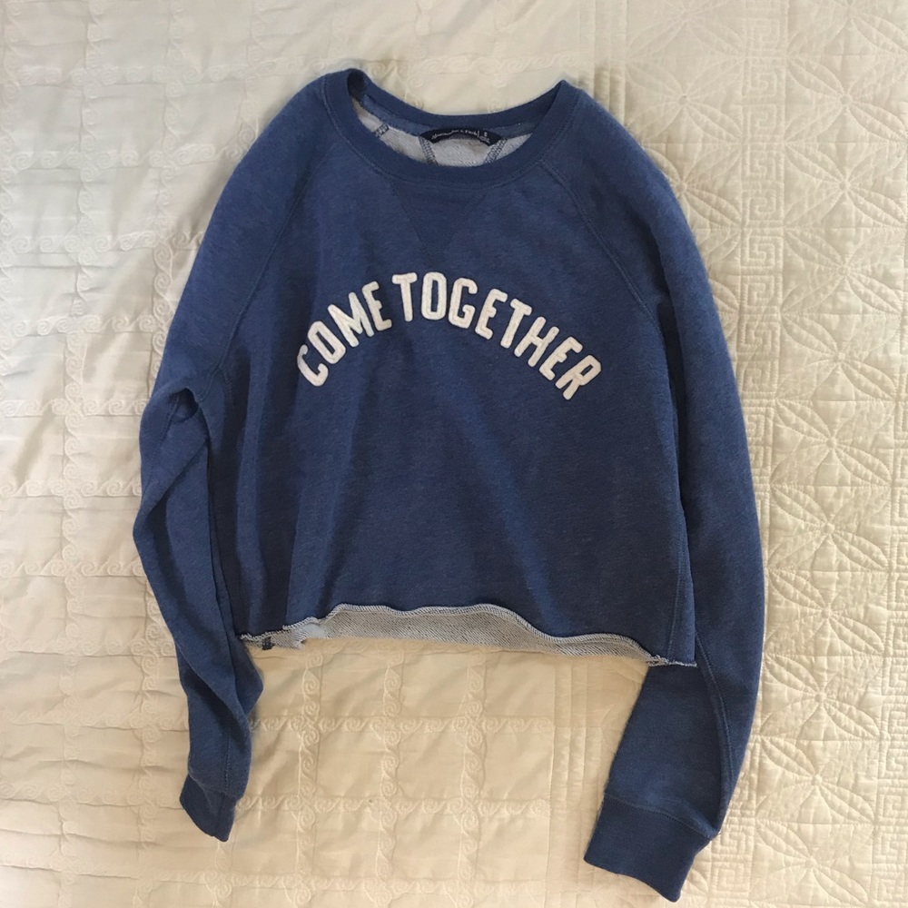 Abercrombie & Fitch cropped sweater